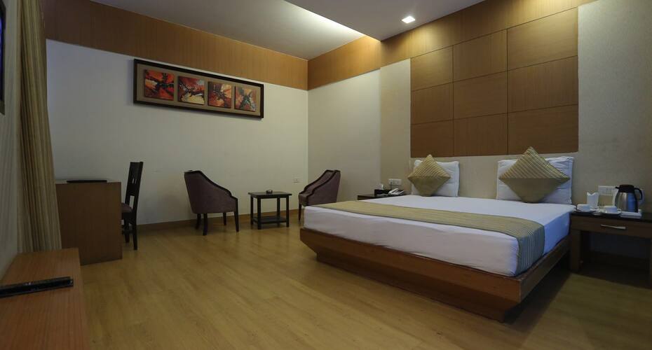 Hotel Tushar Elegant, Ghaziabad 5